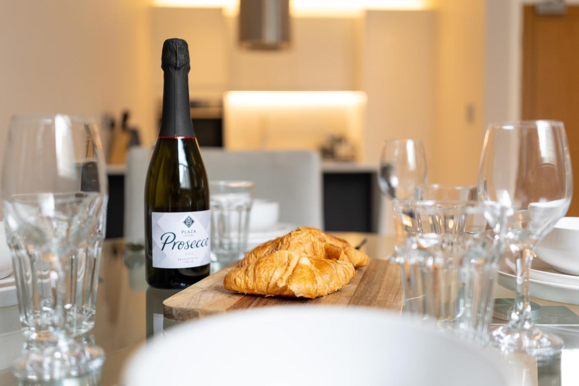 Exclusive Cardiff City Centre Apartment Екстериор снимка