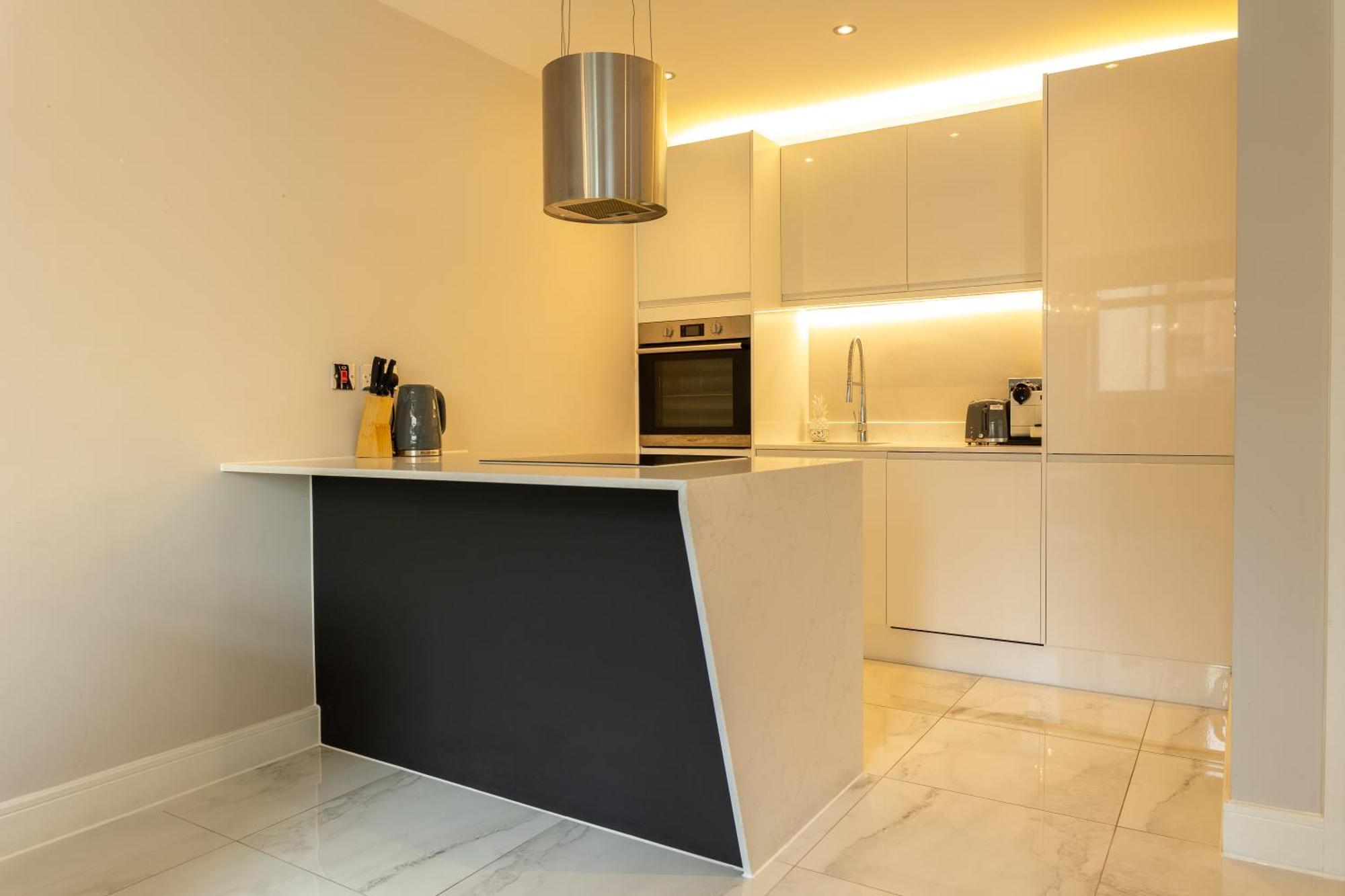 Exclusive Cardiff City Centre Apartment Екстериор снимка