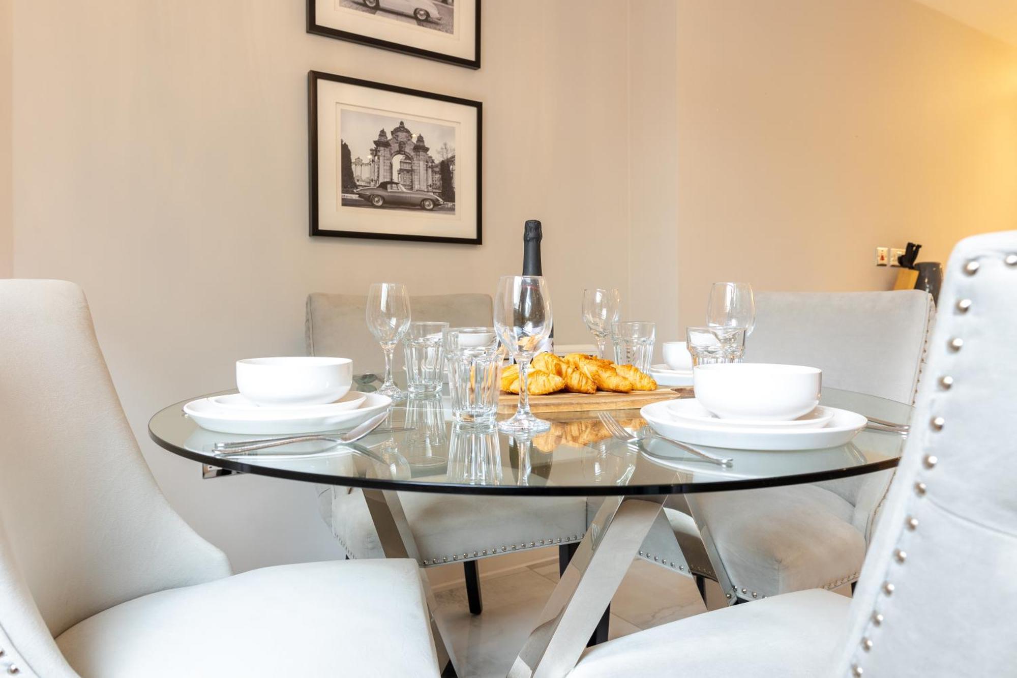 Exclusive Cardiff City Centre Apartment Екстериор снимка